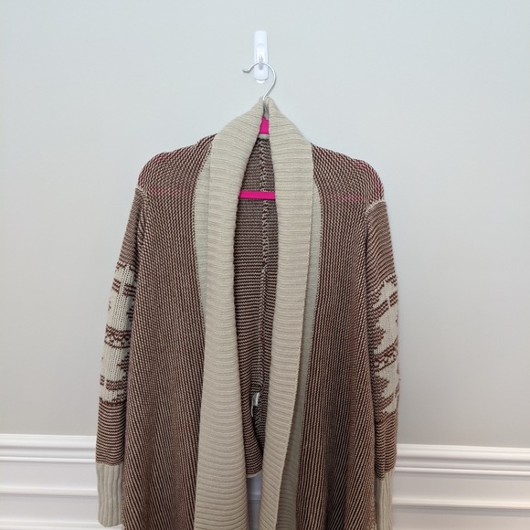 BB Dakota open sweater - Aztec Print Size Medium - Picture 6 of 7